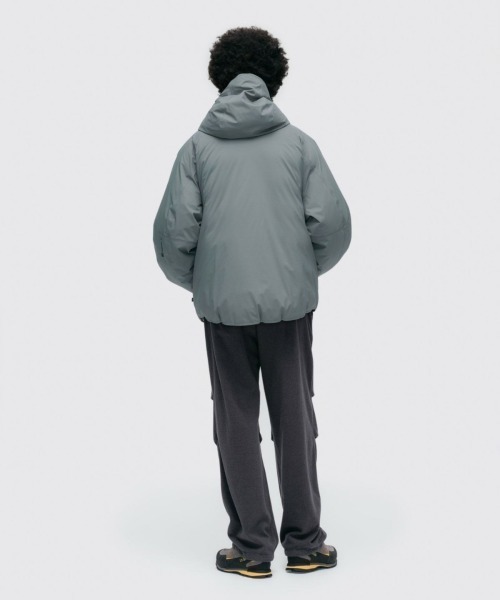 WILD THINGS(ワイルドシングス)の「WILD THINGS MAKALU JACKET(ワイルドシングス マカル ジャケット)(ダウンジャケット/コート・メンズ・グレー系/ブラック・MEDIUM/LARGE)」の10枚目の写真