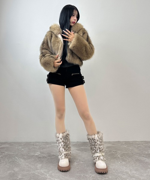 FOLLOWIN(フォロウィン)の「2WAYファーカバー ヴィンテージブーツ【ファー取り外し可】(ブーツ・レディース・ブラック/ブラウン/アイボリー・25cm/24cm/23cm)」の4枚目の写真