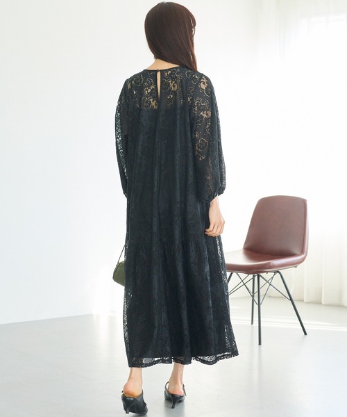 LAVEANGE(ラビアンジェ)の「【洗える】総レースワンピース│主役級ワンピース/オケージョン/セレモニー/ロング丈/洗える/インナー付き(ワンピース・レディース・ブラック/アイボリー・LL/3L/4L/5L/M)」の9枚目の写真