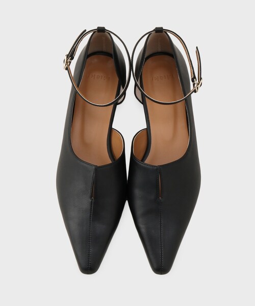 INDIVI(インディヴィ)の「【合皮】ポインテッド セパレートストラップサンダル(サンダル・レディース・ブラック/ナチュラル・25/35/45)」の7枚目の写真