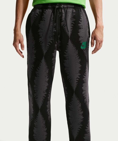 NIKE(ナイキ)の「ナイキ スポーツウェア クラブ メンズ フリース バンジー パンツ / Nike Sportswear Club Men's Fleece Bungee Pants IF0704-010 Black(スウェットパンツ・メンズ・ブラック・XL/L/M/2XL/S)」の8枚目の写真