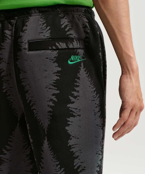 NIKE(ナイキ)の「ナイキ スポーツウェア クラブ メンズ フリース バンジー パンツ / Nike Sportswear Club Men's Fleece Bungee Pants IF0704-010 Black(スウェットパンツ・メンズ・ブラック・XL/L/M/2XL/S)」の9枚目の写真