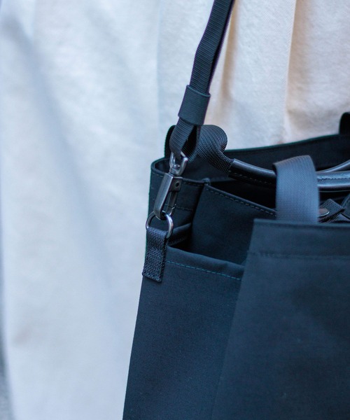 STANDARD SUPPLY（スタンダードサプライ）の「[STANDARD SUPPLY] SIMPLICITY 2WAY FOLD TOTE  / 2ウェイフォールドトート（トートバッグ・レディース・ブラック/サンドベージュ/チャコールアッシュ・FREE）」の15枚目の写真