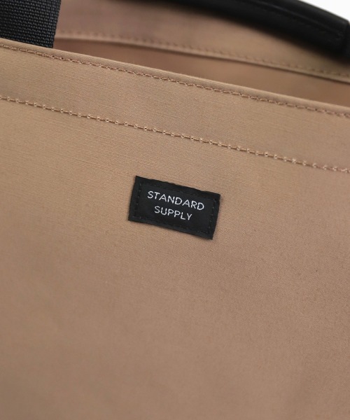 STANDARD SUPPLY（スタンダードサプライ）の「[STANDARD SUPPLY] SIMPLICITY 2WAY FOLD TOTE  / 2ウェイフォールドトート（トートバッグ・レディース・ブラック/サンドベージュ/チャコールアッシュ・FREE）」の18枚目の写真