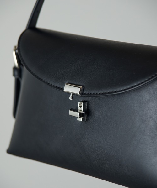 Lui's（ルイス）の「スムースハンドルバッグ（ハンドバッグ・メンズ・ブラック・FREE）」の2枚目の写真