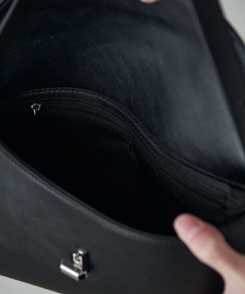 Lui's（ルイス）の「スムースハンドルバッグ（ハンドバッグ・メンズ・ブラック・FREE）」の3枚目の写真