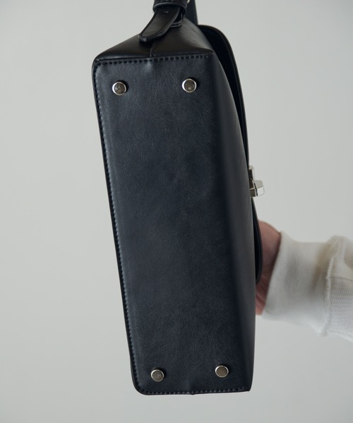 Lui's（ルイス）の「スムースハンドルバッグ（ハンドバッグ・メンズ・ブラック・FREE）」の4枚目の写真