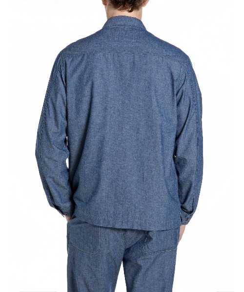 REPLAY(リプレイ)の「シャンブレーオーバーシャツ(セットアップ)(デニムジャケット・メンズ・ブルー・MEDIUM/SMALL/X-LARGE/LARGE)」の2枚目の写真