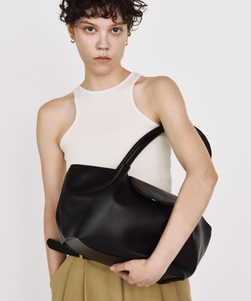 Auntie Rosa Holiday（アンティローザホリデー）の「【arholiday.standard】フェイクレザーフラップトートバック（トートバッグ・レディース・ブラウン/ブラック・FREE）」の2枚目の写真