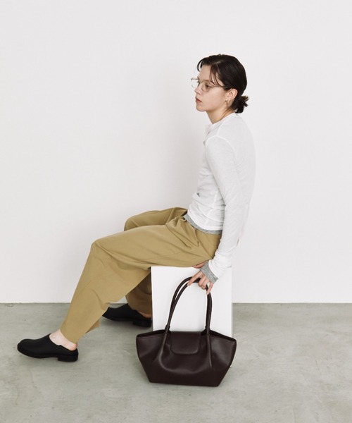 Auntie Rosa Holiday（アンティローザホリデー）の「【arholiday.standard】フェイクレザーフラップトートバック（トートバッグ・レディース・ブラウン/ブラック・FREE）」の18枚目の写真