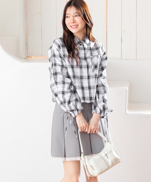 Honeys（ハニーズ）の「袖ドロストチェックシャツ（シャツ/ブラウス・レディース・ホワイト×ブラック/ベージュ系その他/ホワイト系その他・S/M/L）」の6枚目の写真