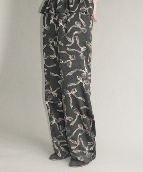 musubore(ムスボレ)の「relax print pants / リラックスパンツ(その他パンツ・レディース・ダークブラウン/ブラウン/ブラック・0/1)」の22枚目の写真