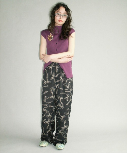 musubore(ムスボレ)の「relax print pants / リラックスパンツ(その他パンツ・レディース・ダークブラウン/ブラウン/ブラック・0/1)」の11枚目の写真