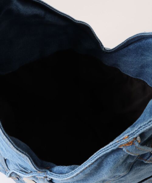 OLD BETTY'S(オールドベティーズ)の「【日本製】オールドベティーズ【OLD BETTY'S】Remade Denim Shoulder Bag(ショルダーバッグ・レディース・インディゴブルー/ブルー・FREE)」の8枚目の写真