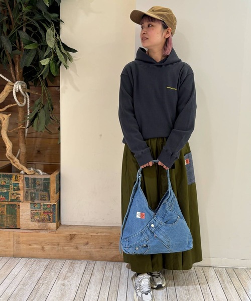 OLD BETTY'S(オールドベティーズ)の「【日本製】オールドベティーズ【OLD BETTY'S】Remade Denim Shoulder Bag(ショルダーバッグ・レディース・インディゴブルー/ブルー・FREE)」の14枚目の写真