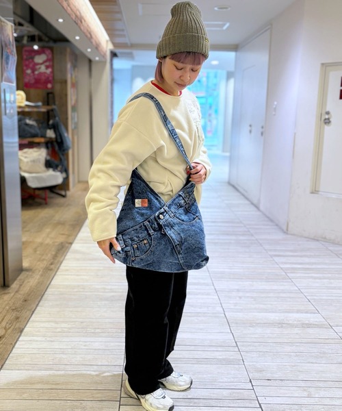 OLD BETTY'S(オールドベティーズ)の「【日本製】オールドベティーズ【OLD BETTY'S】Remade Denim Shoulder Bag(ショルダーバッグ・レディース・インディゴブルー/ブルー・FREE)」の11枚目の写真
