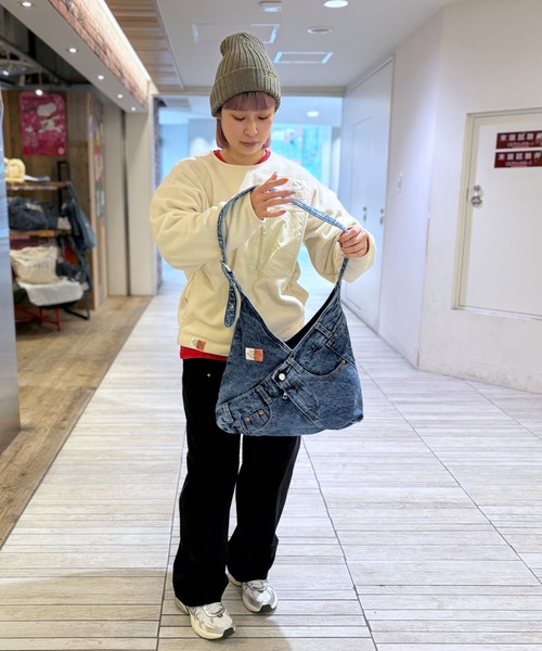 OLD BETTY'S(オールドベティーズ)の「【日本製】オールドベティーズ【OLD BETTY'S】Remade Denim Shoulder Bag(ショルダーバッグ・レディース・インディゴブルー/ブルー・FREE)」の12枚目の写真