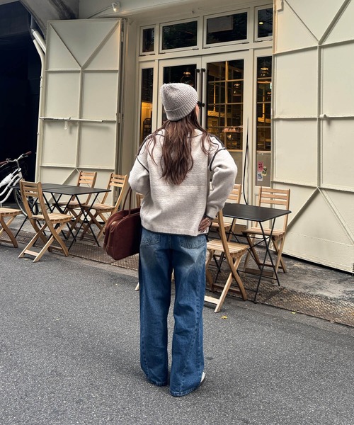 ISOOK（アイスー）の「バックダブルポケットワイドデニム(chiica select) / デニムパンツ デザインデニム ヴィンテージ風 古着風 色褪せ加工 ストレート フルレングス ブルー（デニムパンツ・レディース・ブルー・M/S）」の5枚目の写真