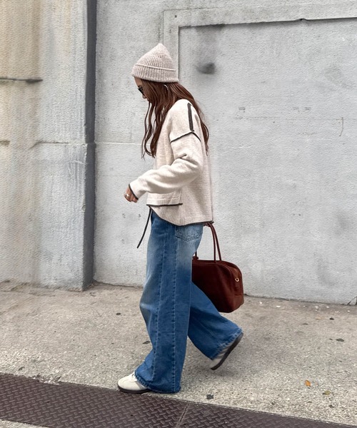 ISOOK（アイスー）の「バックダブルポケットワイドデニム(chiica select) / デニムパンツ デザインデニム ヴィンテージ風 古着風 色褪せ加工 ストレート フルレングス ブルー（デニムパンツ・レディース・ブルー・M/S）」の7枚目の写真