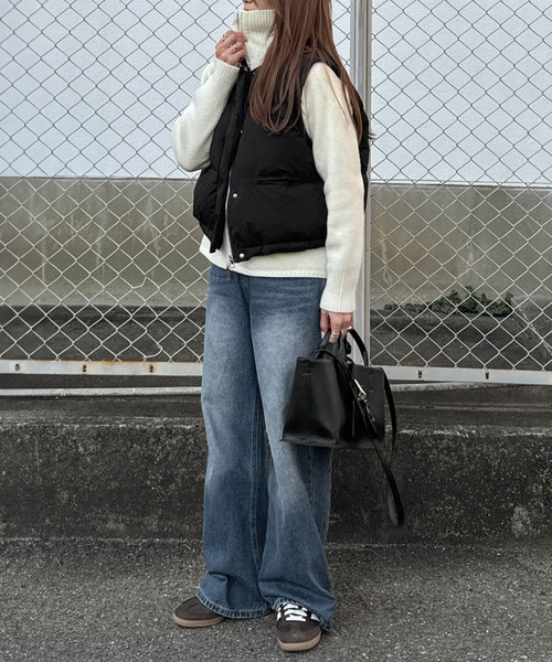 ISOOK（アイスー）の「バックダブルポケットワイドデニム(chiica select) / デニムパンツ デザインデニム ヴィンテージ風 古着風 色褪せ加工 ストレート フルレングス ブルー（デニムパンツ・レディース・ブルー・M/S）」の13枚目の写真