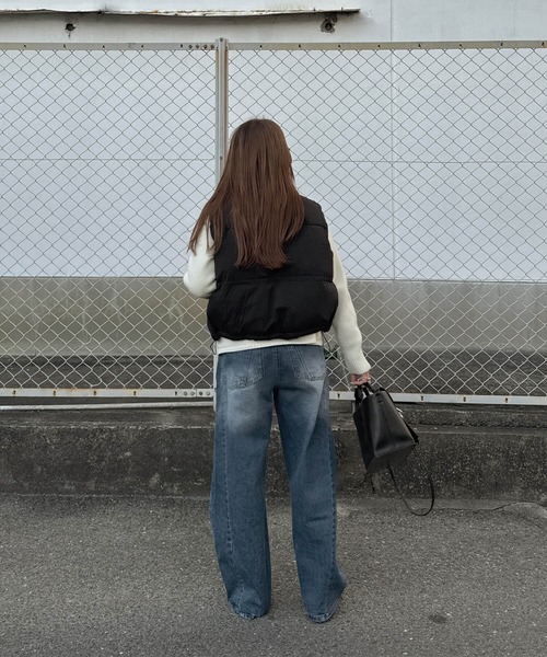 ISOOK（アイスー）の「バックダブルポケットワイドデニム(chiica select) / デニムパンツ デザインデニム ヴィンテージ風 古着風 色褪せ加工 ストレート フルレングス ブルー（デニムパンツ・レディース・ブルー・M/S）」の12枚目の写真