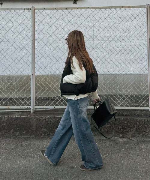 ISOOK（アイスー）の「バックダブルポケットワイドデニム(chiica select) / デニムパンツ デザインデニム ヴィンテージ風 古着風 色褪せ加工 ストレート フルレングス ブルー（デニムパンツ・レディース・ブルー・M/S）」の14枚目の写真