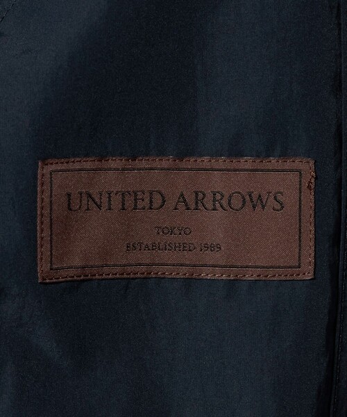 UNITED ARROWS(ユナイテッドアローズ)の「ポリエステル タフタ パッカブル ライト バルマカーンコート 撥水(ステンカラーコート・メンズ・ネイビー/ベージュ・XL/M/S/L)」の9枚目の写真