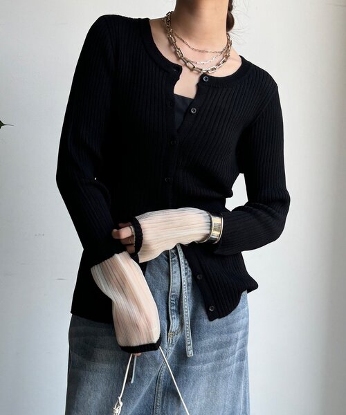 DouDou（ドゥドゥ）の「【WEB限定】袖シアー切替リブカーディガン（カーディガン/ボレロ・レディース・ブラック/ブルー/オフホワイト・FREE）」の2枚目の写真