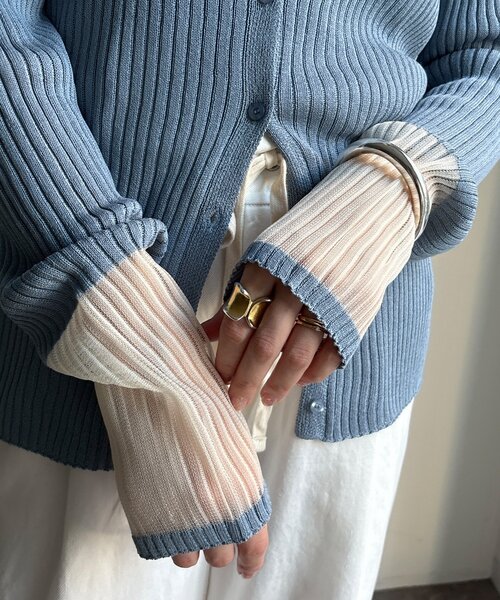 DouDou（ドゥドゥ）の「【WEB限定】袖シアー切替リブカーディガン（カーディガン/ボレロ・レディース・ブラック/ブルー/オフホワイト・FREE）」の6枚目の写真