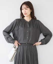 MK MICHEL KLEIN（エムケーミッシェルクラン）の「バンドカラーサテンブラウス 接触冷感 UVカット 洗える（シャツ/ブラウス）」