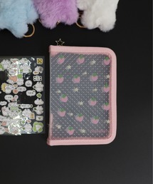 Vini（ヴィニ）の「クリアメッシュマルチケース シール帳（ポーチ）」