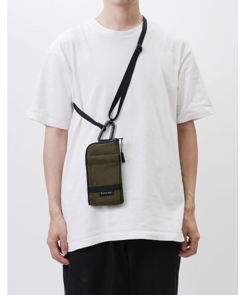 master-piece(マスターピース)の「master-piece / Freak ショルダーポーチ / No.289011(ポーチ・メンズ・ネイビー/イエロー/オレンジ/ターコイズブルー/カーキ/ブラック/パープル・FREE)」の18枚目の写真