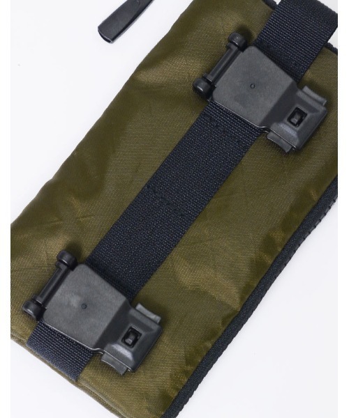 master-piece(マスターピース)の「master-piece / Freak ショルダーポーチ / No.289011(ポーチ・メンズ・ネイビー/イエロー/オレンジ/ターコイズブルー/カーキ/ブラック/パープル・FREE)」の9枚目の写真