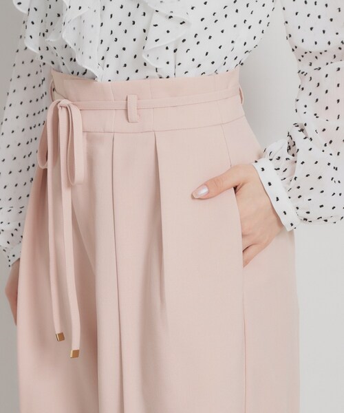 couture brooch(クチュールブローチ)の「【洗える・S-LL】細リボンデザイン タックワイドパンツ(その他パンツ・レディース・ネイビー/ピンク/オフホワイト・36/38/40/42)」の8枚目の写真