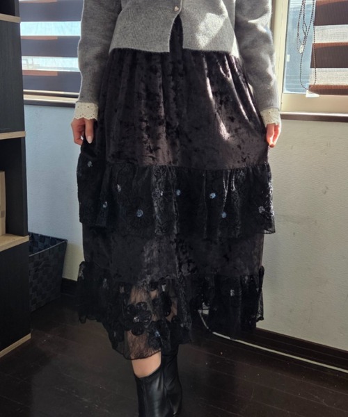 tolene(トレネ)の「ヴィンテージライク ロマンティック レース使いティアードロングスカート(スカート・レディース・ブラック/ライトベージュ・FREE)」の21枚目の写真