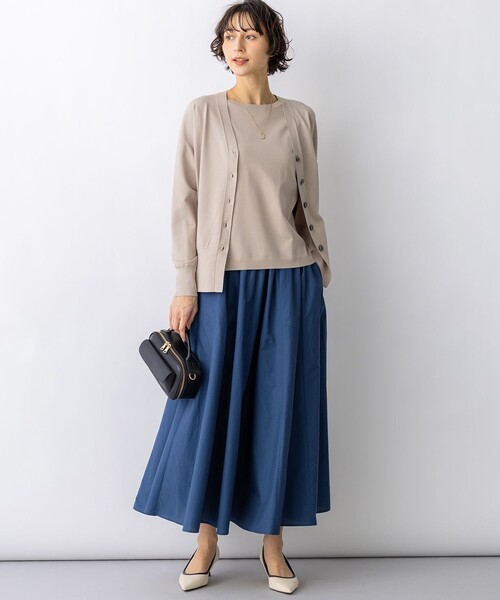 23区（ニジュウサンク）の「レーヨンポリエステルストレッチ Vネック カーディガン（カーディガン/ボレロ・レディース・ネイビー系/ホワイト系/ピンク系/スカイブルー系/ダークブラウン系・38）」の10枚目の写真