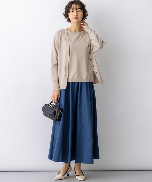 23区（ニジュウサンク）の「レーヨンポリエステルストレッチ Vネック カーディガン（カーディガン/ボレロ・レディース・ネイビー系/ホワイト系/ピンク系/スカイブルー系/ダークブラウン系・38）」の11枚目の写真