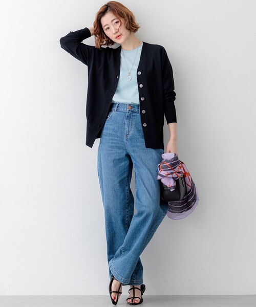 23区（ニジュウサンク）の「レーヨンポリエステルストレッチ Vネック カーディガン（カーディガン/ボレロ・レディース・ネイビー系/ホワイト系/ピンク系/スカイブルー系/ダークブラウン系・38）」の14枚目の写真