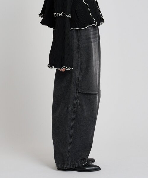 w closet(ダブルクローゼット)の「タックボリュームデニム(デニムパンツ・レディース・ベージュ/ブルー/ブラック・MEDIUM/SMALL)」の11枚目の写真