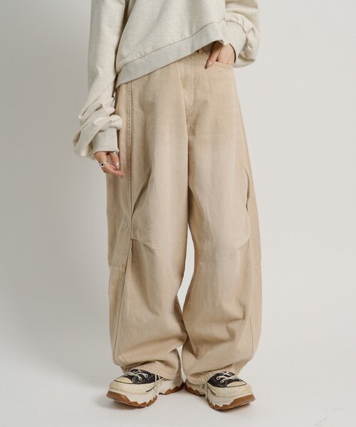 w closet(ダブルクローゼット)の「タックボリュームデニム(デニムパンツ・レディース・ベージュ/ブルー/ブラック・MEDIUM/SMALL)」の16枚目の写真