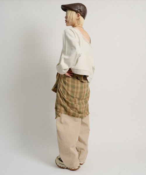 w closet(ダブルクローゼット)の「タックボリュームデニム(デニムパンツ・レディース・ベージュ/ブルー/ブラック・MEDIUM/SMALL)」の22枚目の写真