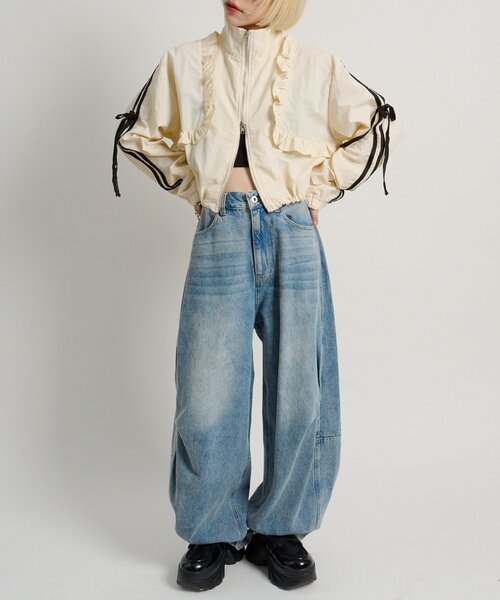 w closet(ダブルクローゼット)の「タックボリュームデニム(デニムパンツ・レディース・ベージュ/ブルー/ブラック・MEDIUM/SMALL)」の5枚目の写真