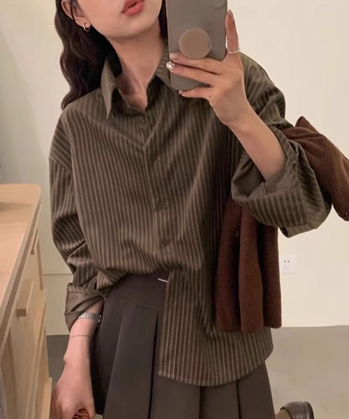 DAY CLOSET（デイ クローゼット）の「【前後アシンメトリー】長袖 ストライプ柄 コーデュロイシャツ レディース（シャツ/ブラウス・レディース・オフホワイト/ブラウン/ベージュ・M/L）」の3枚目の写真
