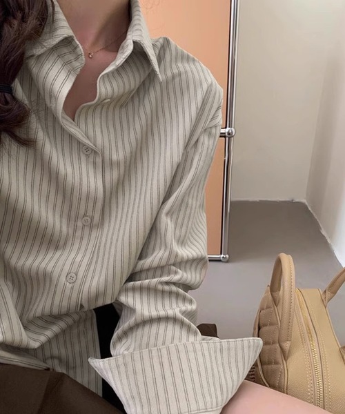 DAY CLOSET（デイ クローゼット）の「【前後アシンメトリー】長袖 ストライプ柄 コーデュロイシャツ レディース（シャツ/ブラウス・レディース・オフホワイト/ブラウン/ベージュ・M/L）」の5枚目の写真