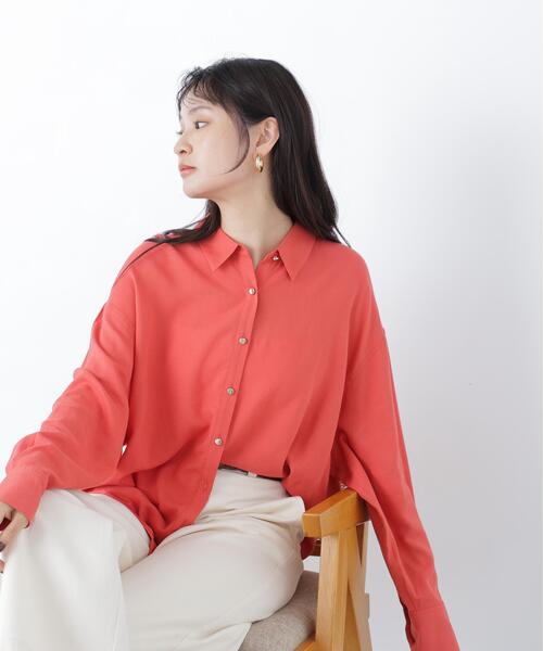 N.（N. Natural Beauty Basic）（エヌエヌナチュラルビューティーベーシック）の「リネンブレンドシャツ（シャツ/ブラウス・レディース・レッド/ネイビー/ラベンダー/ベージュ・FREE）」の4枚目の写真