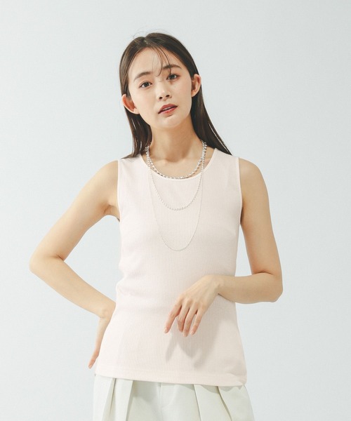 GLOBAL WORK（グローバルワーク）の「サラサラDRYクルータンク/636756（タンクトップ・レディース・オフホワイト/グレー/ブラック/ベージュ/ダークブラウン・MEDIUM/LARGE）」の2枚目の写真