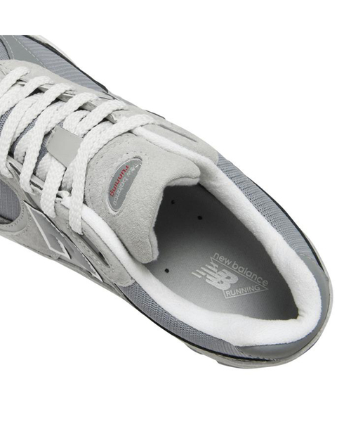 NEW BALANCE(ニューバランス)の「NEW BALANCE(ニューバランス) M2002RXJ(スニーカー・メンズ・チャコールグレー・26.5cm/26cm/25cm/24cm/29cm/28.5cm/28cm/27.5cm/27cm)」の7枚目の写真