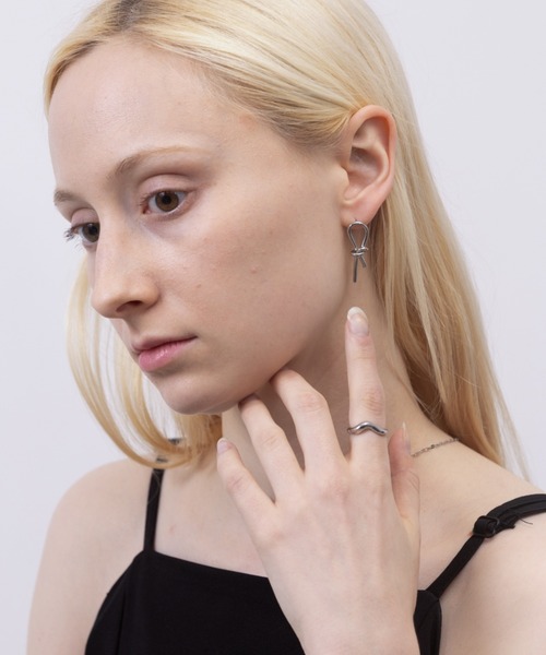 sowang(ソワン)の「シンプルノット結びピアス(ピアス(両耳用)・レディース・ピンク/ゴールド/シルバー・FREE)」の11枚目の写真