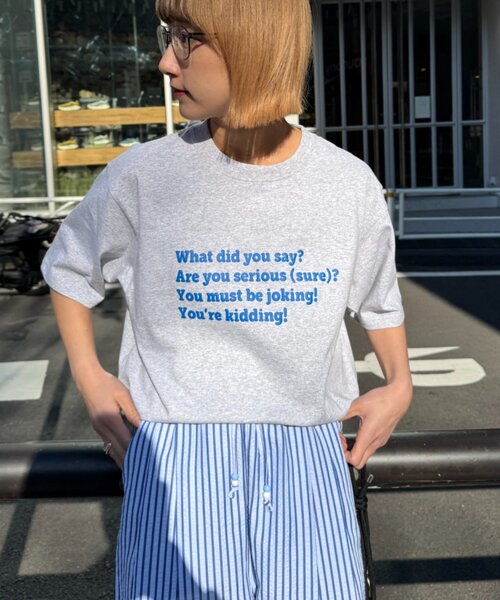 CIAOPANIC TYPY(チャオパニックティピー)の「【UNISEX】【プラスサイズあり】ポコポコメッセージロゴTEE(Tシャツ/カットソー・メンズ・グリーン/ホワイト/ピンク/サックスブルー/グレイッシュベージュ/ブラック/ネイビー/グレー・MEDIUM/LARGE/XX-LARGE)」の3枚目の写真