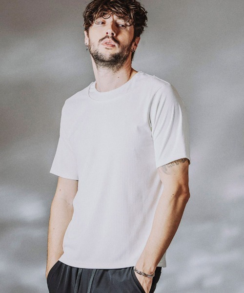 NO ID.(ノーアイディ)の「mt10455- レイヤードネックPO Tシャツ(858006-466T)(Tシャツ/カットソー・メンズ・ブラック/ホワイト/グレー・1/2)」の8枚目の写真